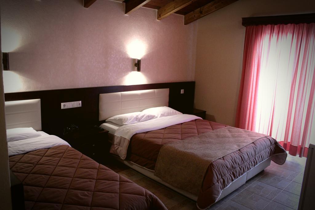 Filippion Hotel كيراموتي الغرفة الصورة