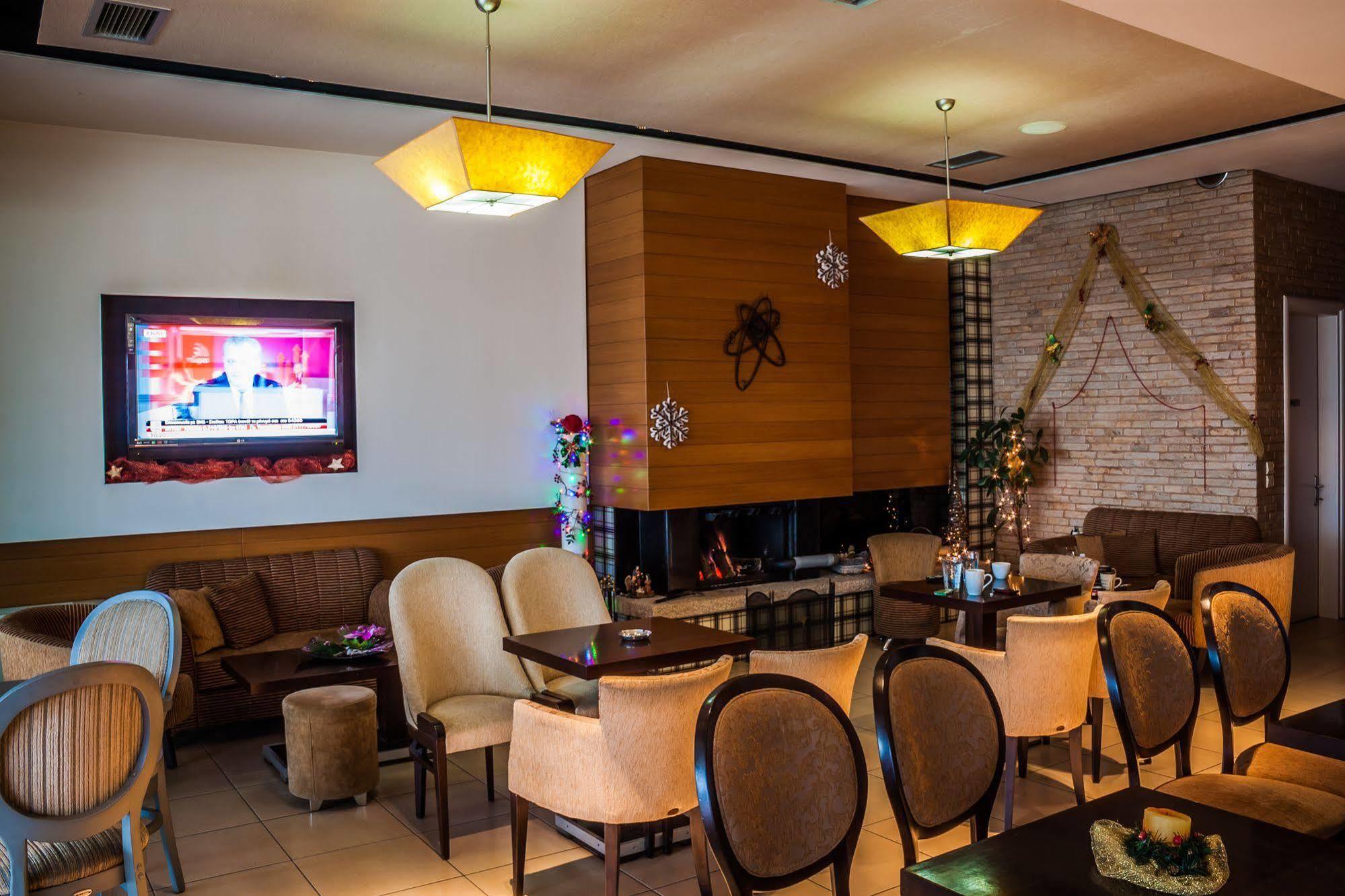 Filippion Hotel كيراموتي المظهر الخارجي الصورة