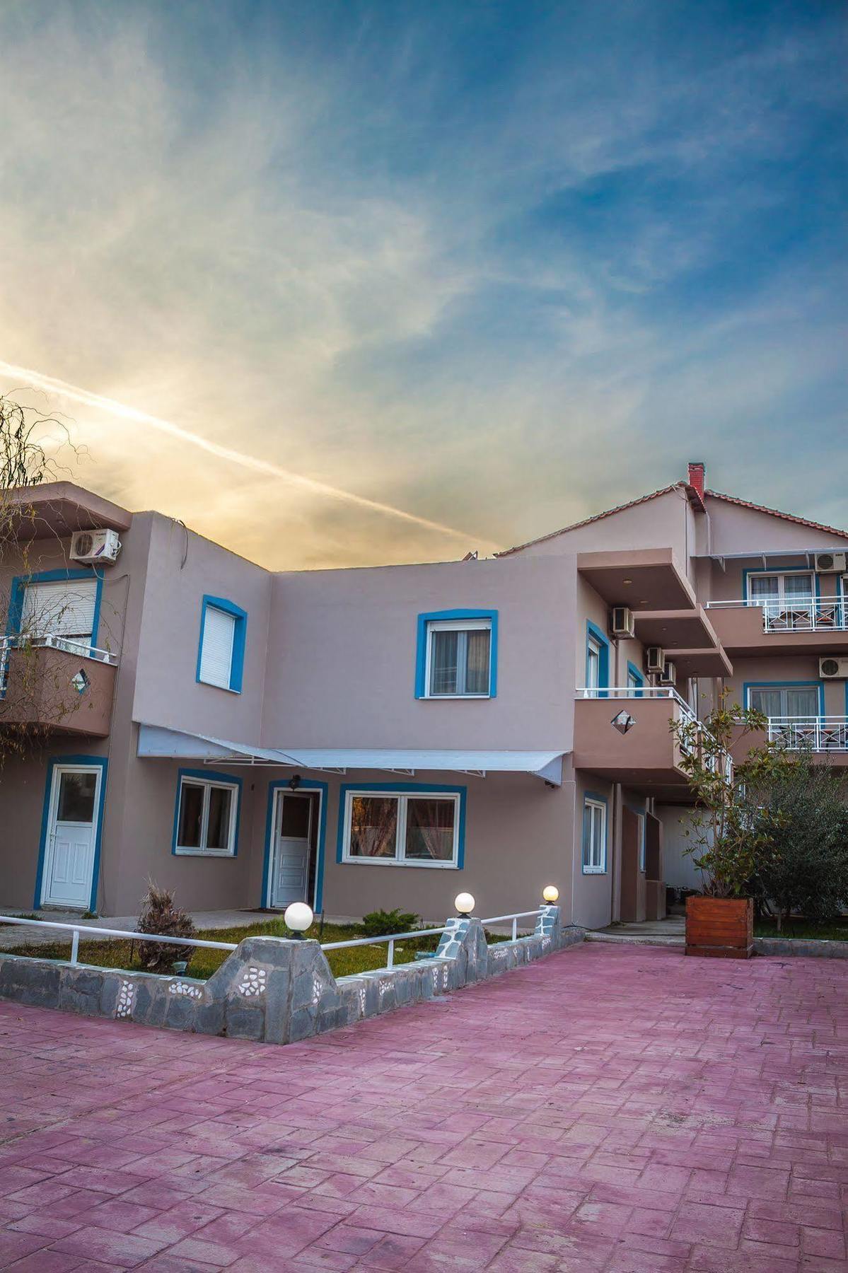 Filippion Hotel كيراموتي المظهر الخارجي الصورة